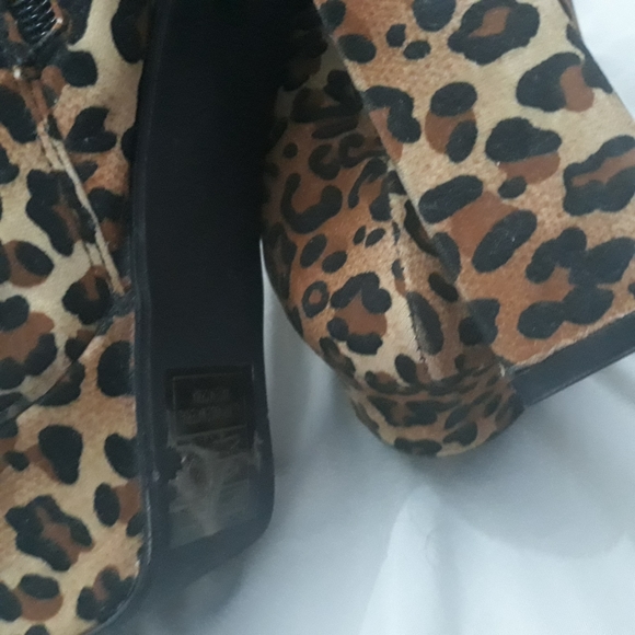 CLOTHING AND ACCESSORIES!! NWT, NWOT, EUC, GUC🌠💝 - Picture 3 of 4